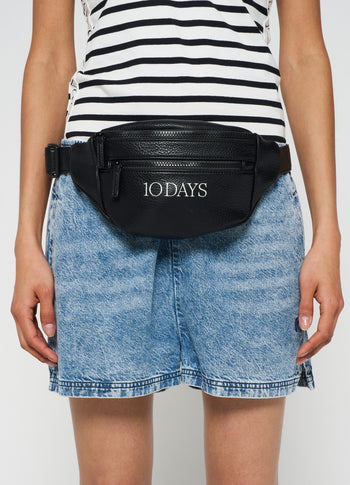 fanny pack | black