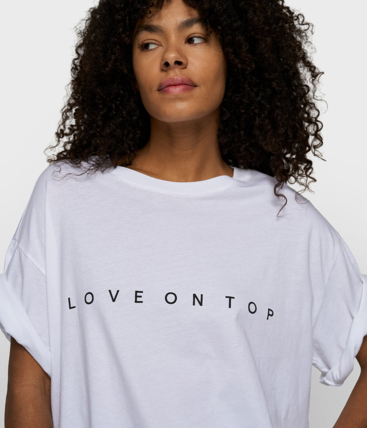 love tee | white