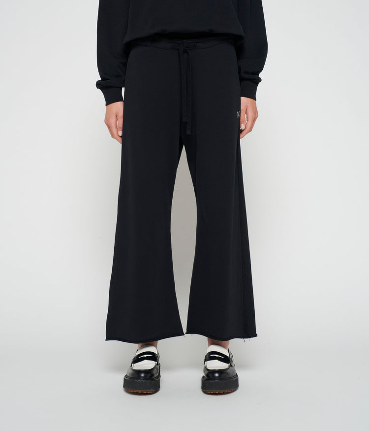 flared jogger | black