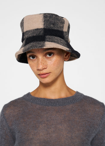 wool hat check | safari