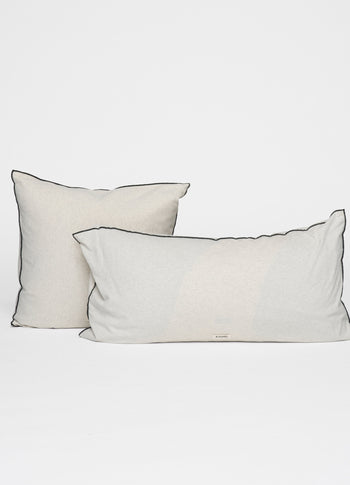 pillow contrast 60x60 | soft white melee