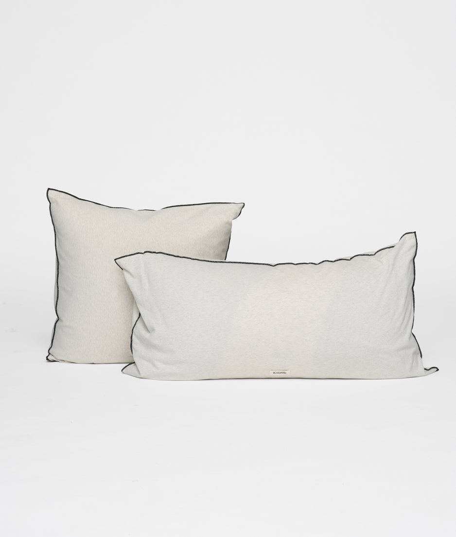 pillow contrast 60x60 | soft white melee