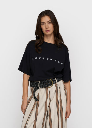 love tee | black