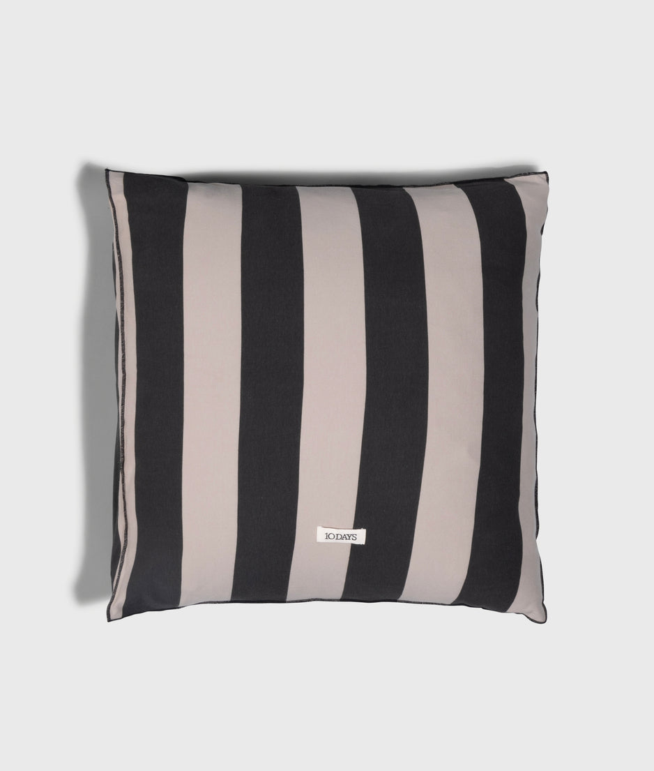 pillow stripes 60x60 | black