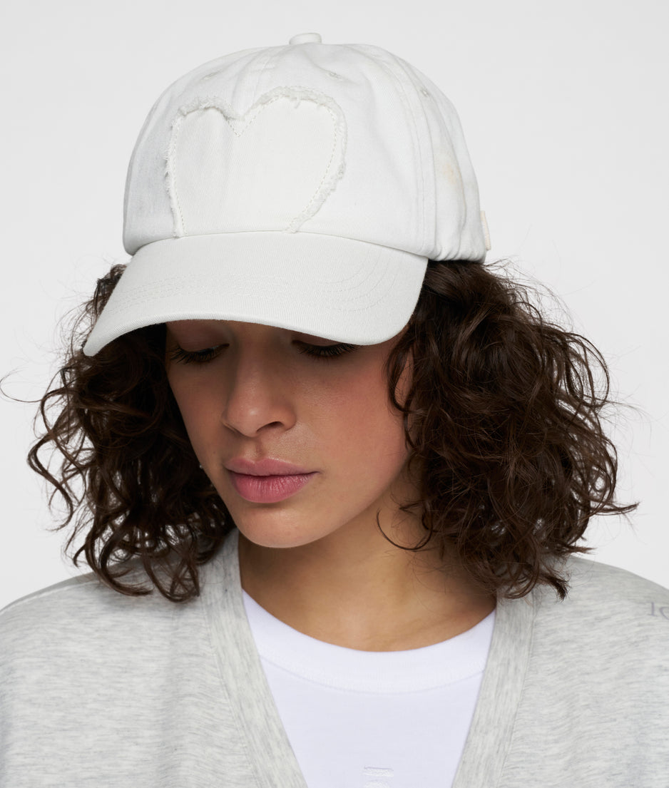cap heart | ecru