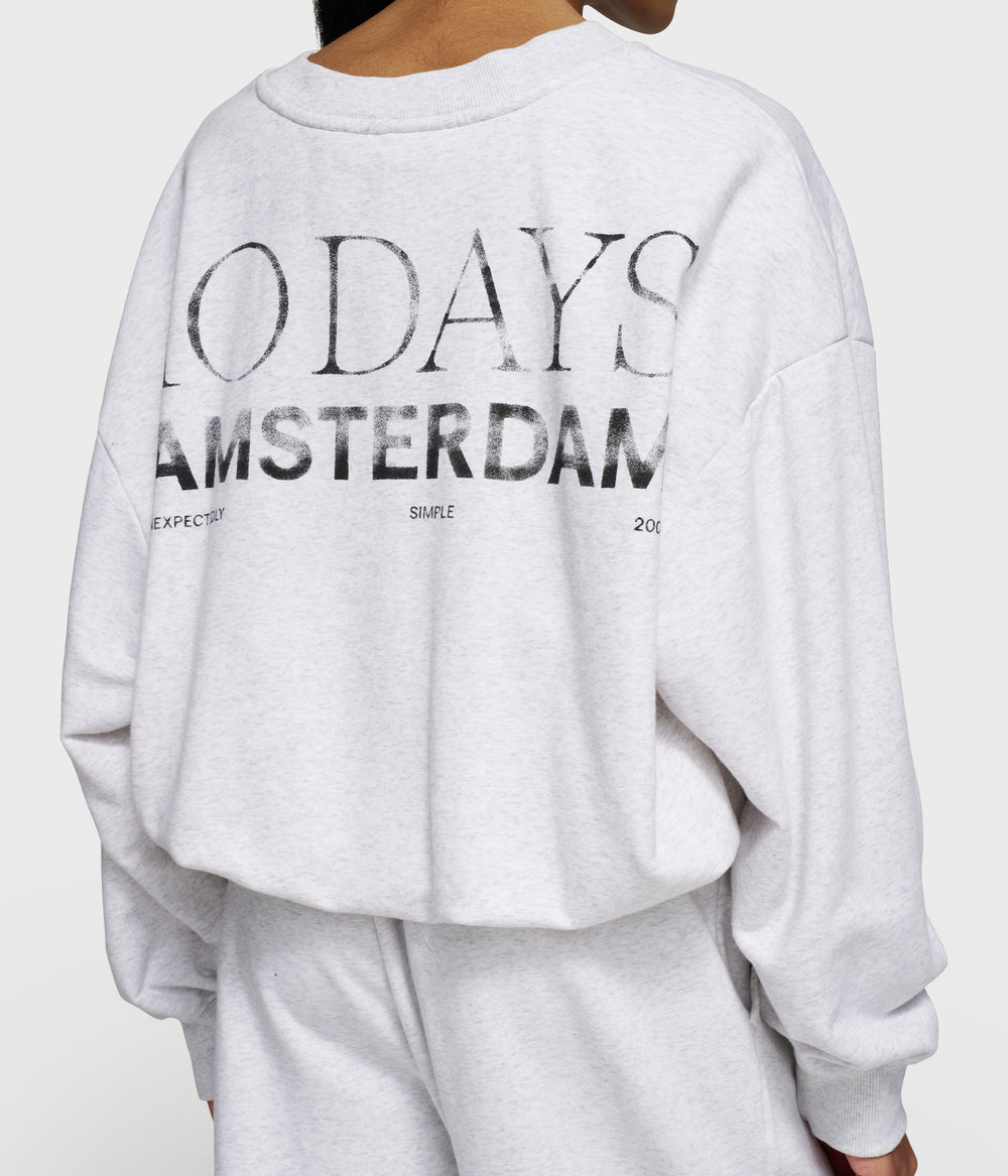 pleated sweater back stamp | white grey melee