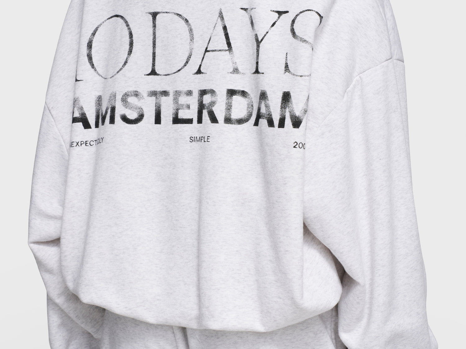 pleated sweater back stamp | white grey melee