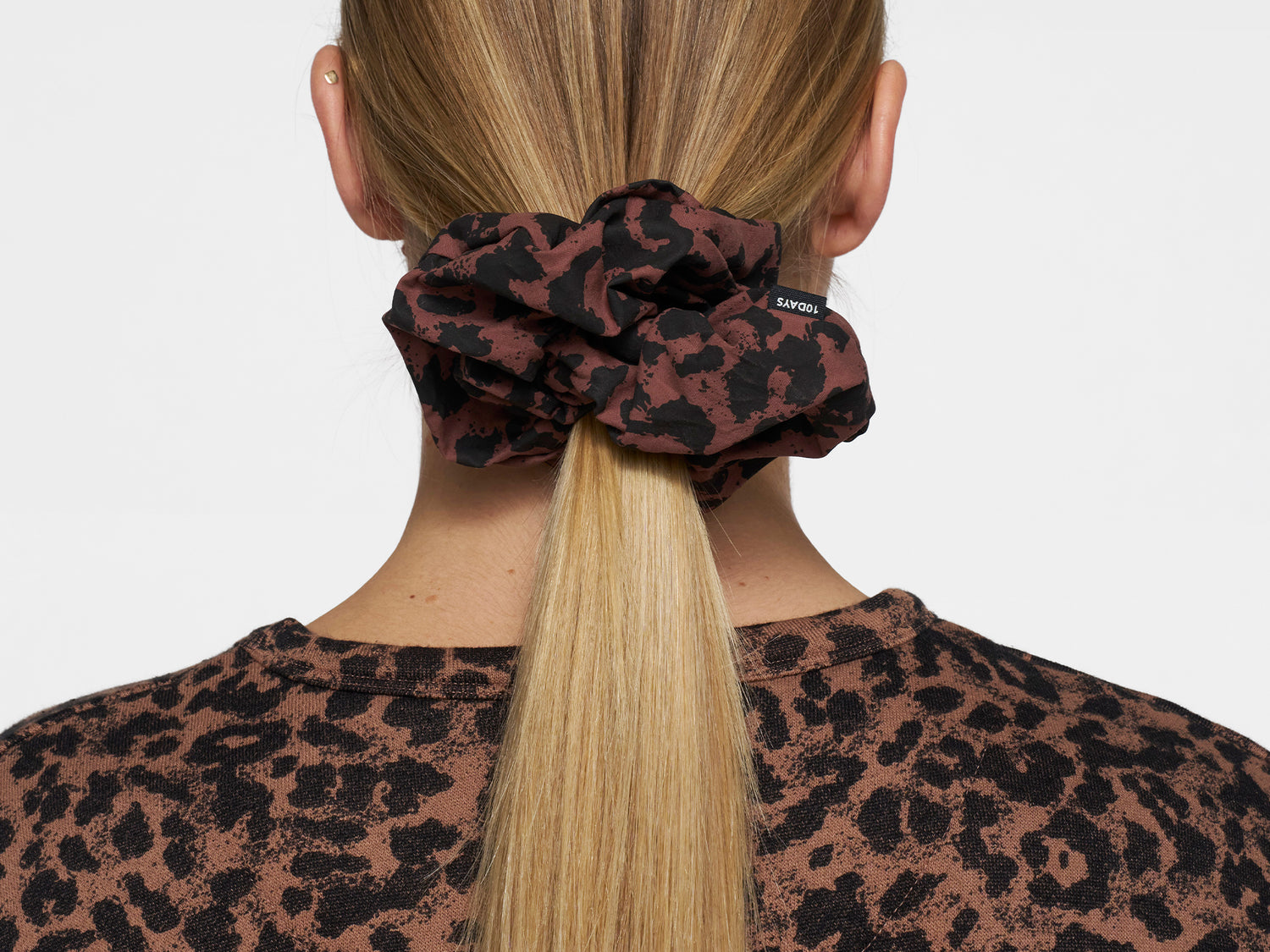 scrunchie leopard | dark fudge