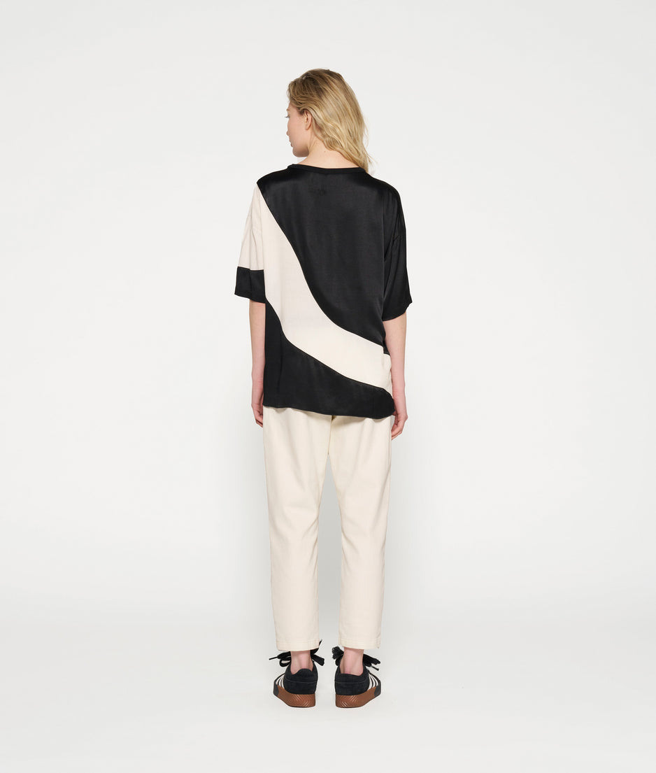 tee blouse contrast | black