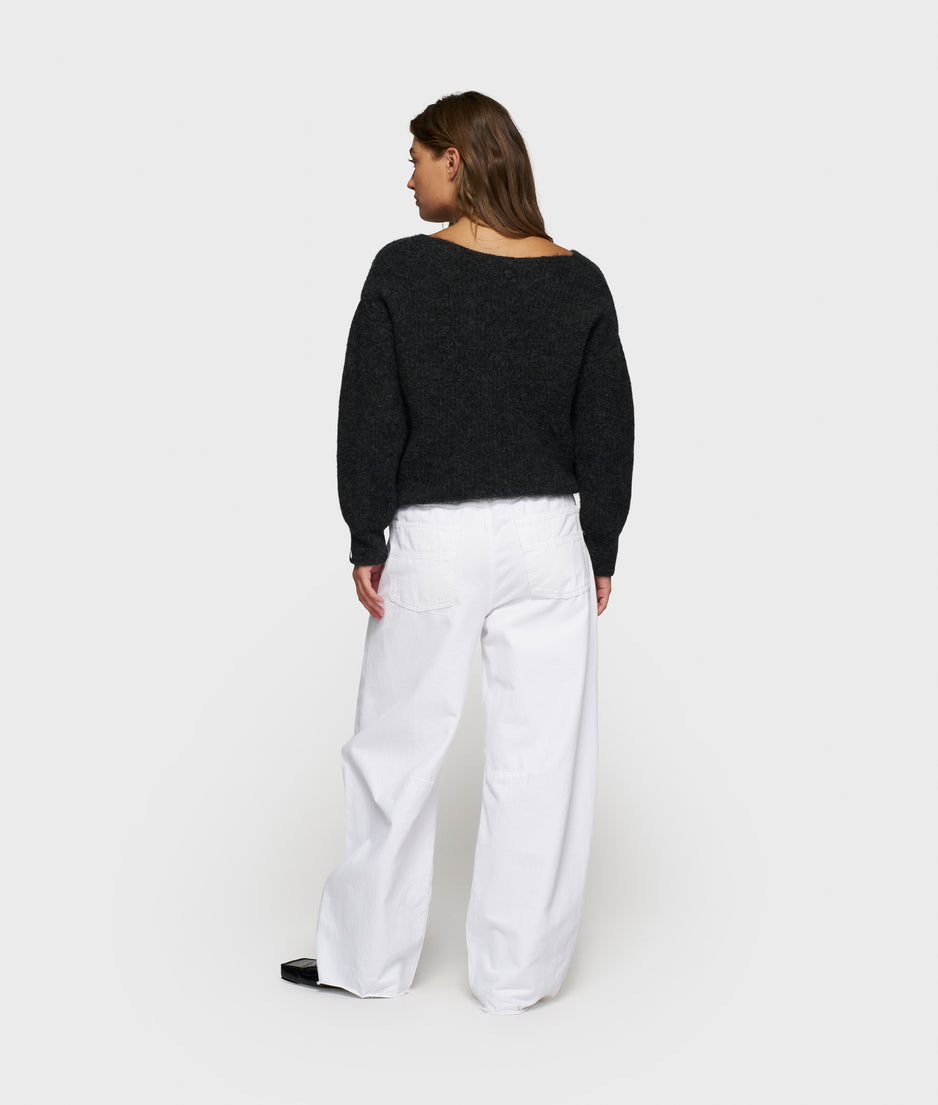 soft v-neck sweater knit | antra melee