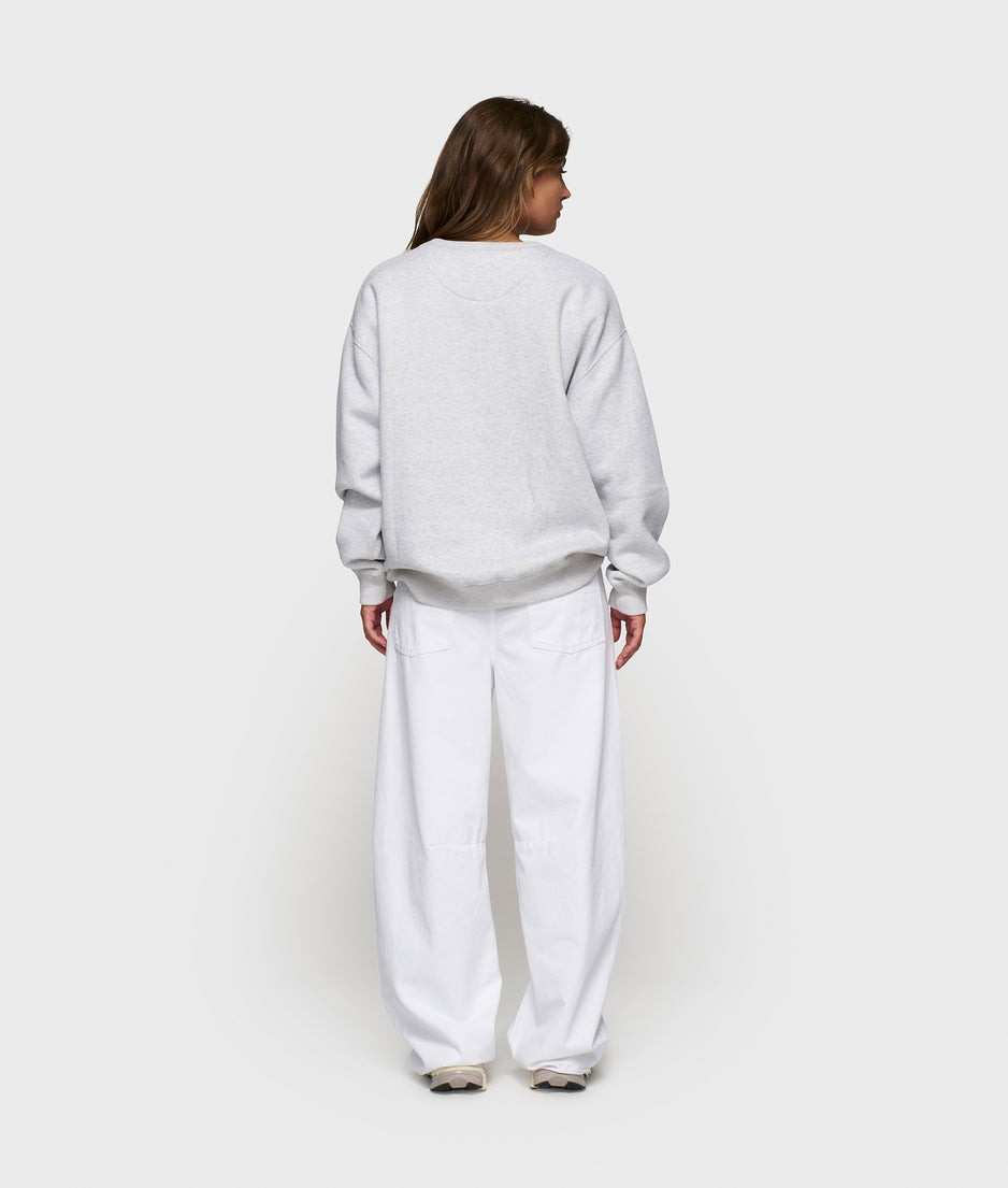 statement sweater logo patch | white grey melee