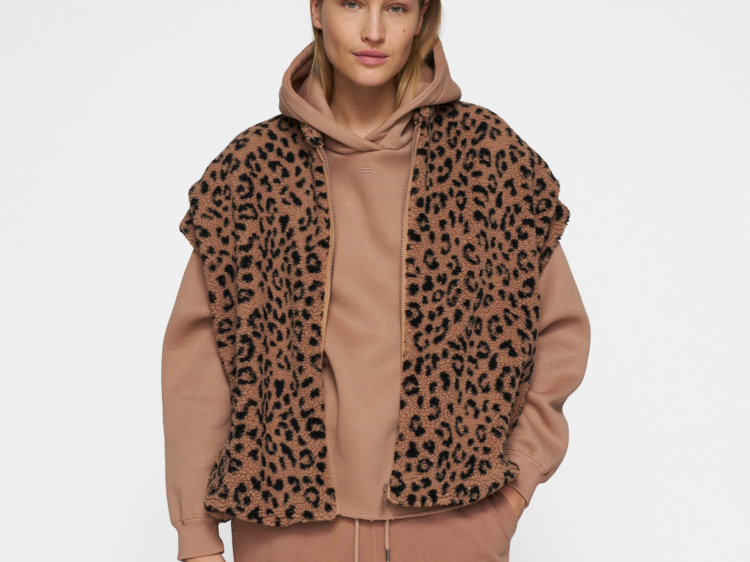 teddy gilet leopard | dark fudge