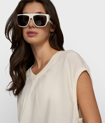 v-neck top viscose | soft vanilla