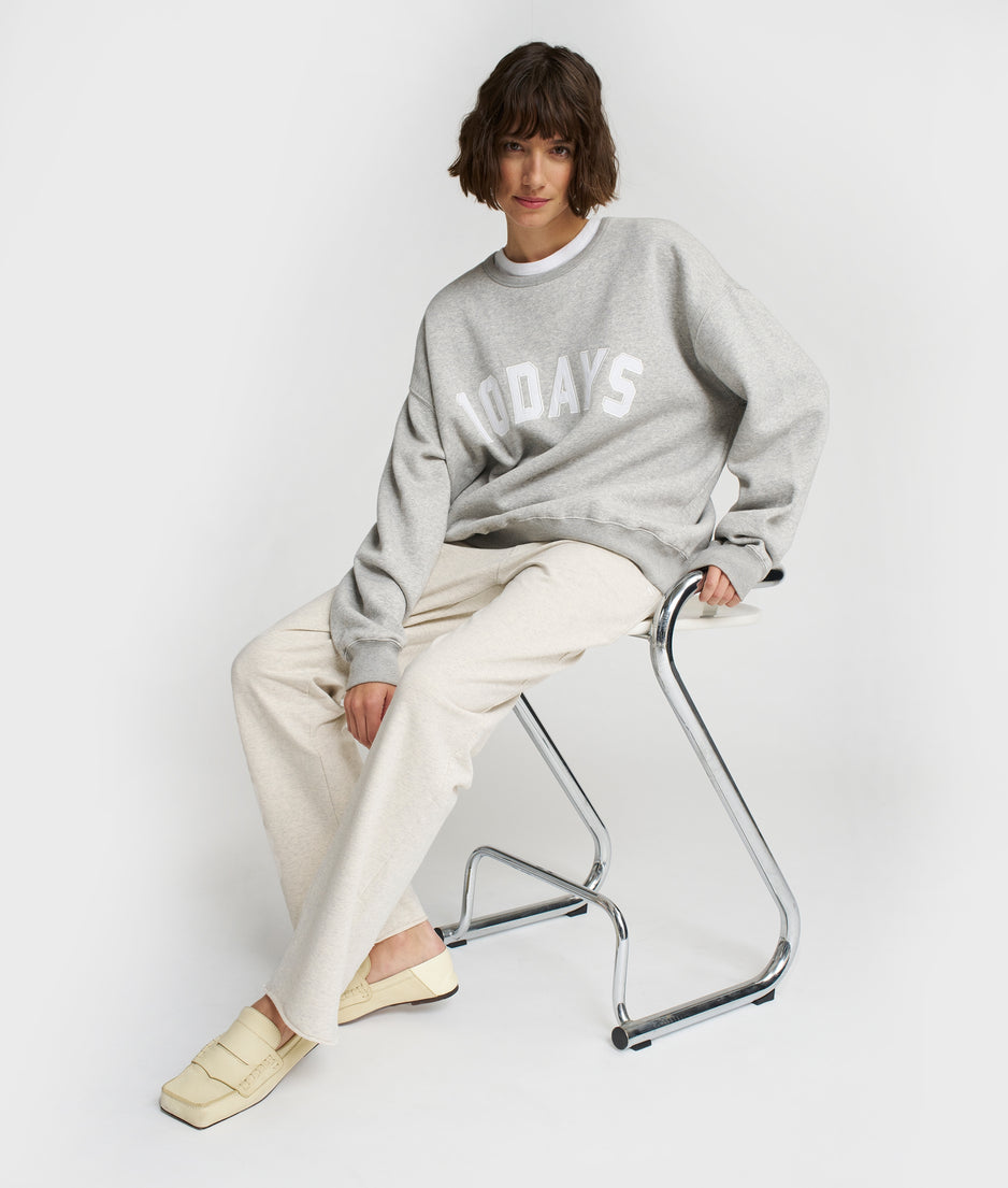 THE STATEMENT SWEATER | light grey melee