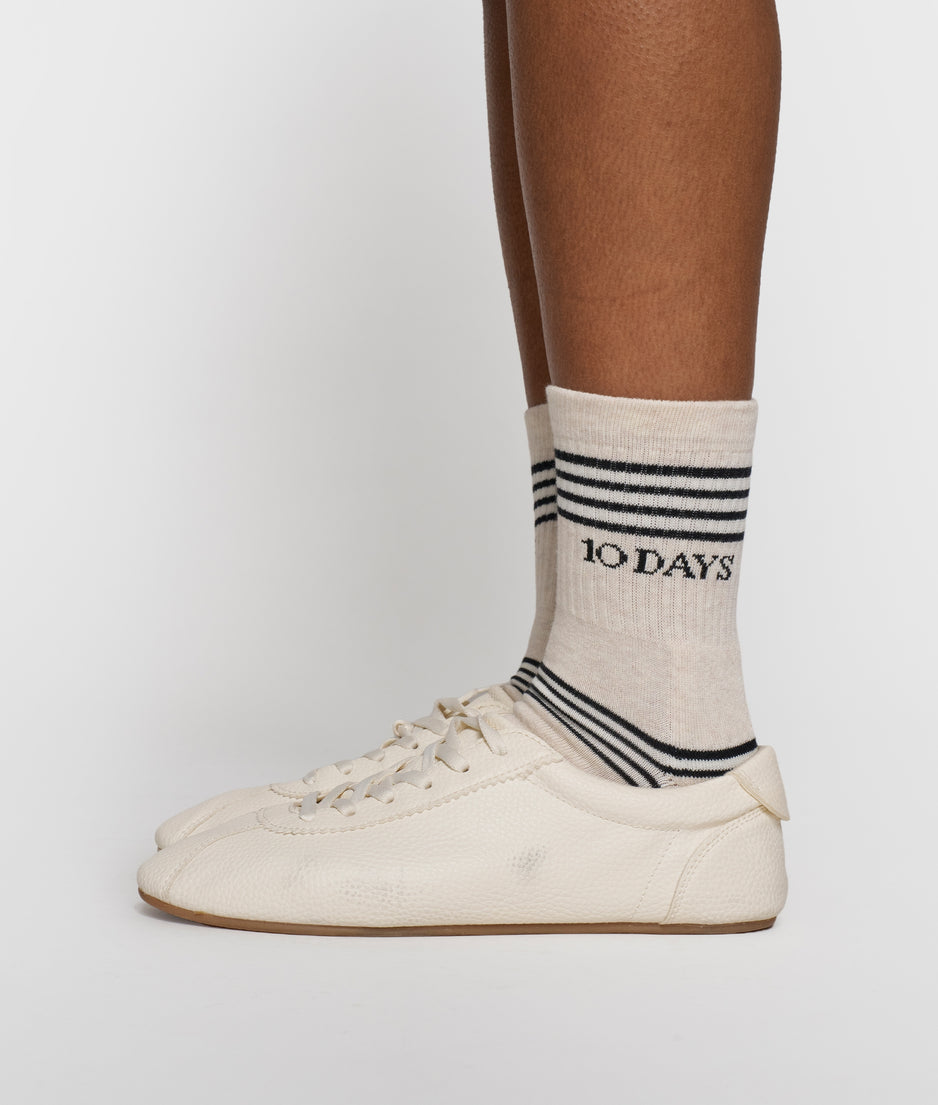 socks stripes | soft white melee