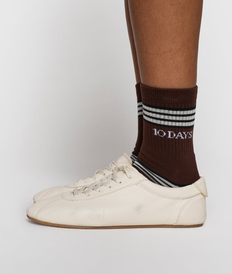 socks stripes | deep brown