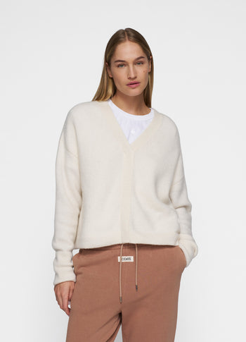 v-neck knit sweater | ecru