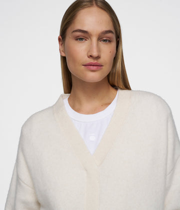 v-neck knit sweater | ecru