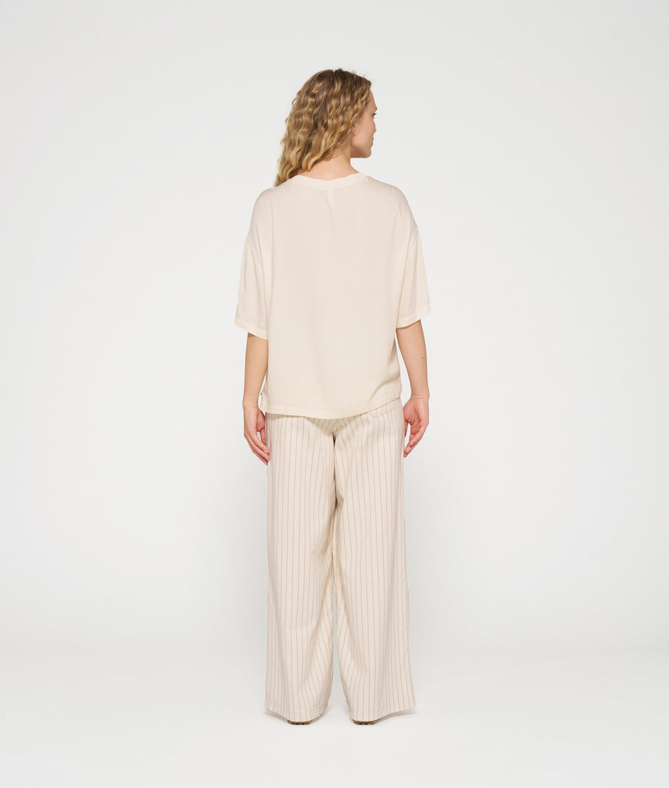 blouse tee | light natural