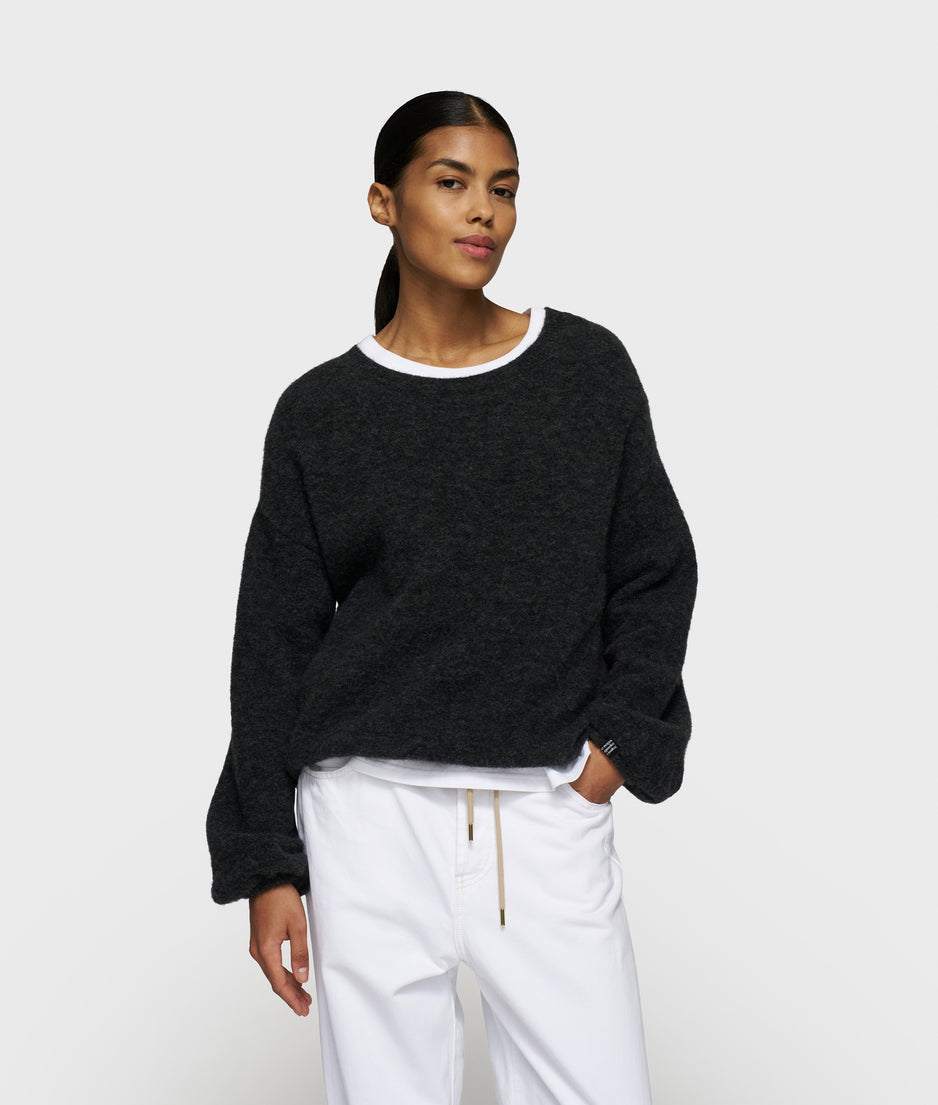 soft round neck sweater knit | antra melee