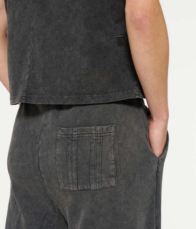 washed padded shoulder tee | ash grey