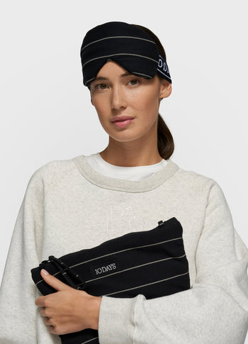 fleece eye mask stripes | black