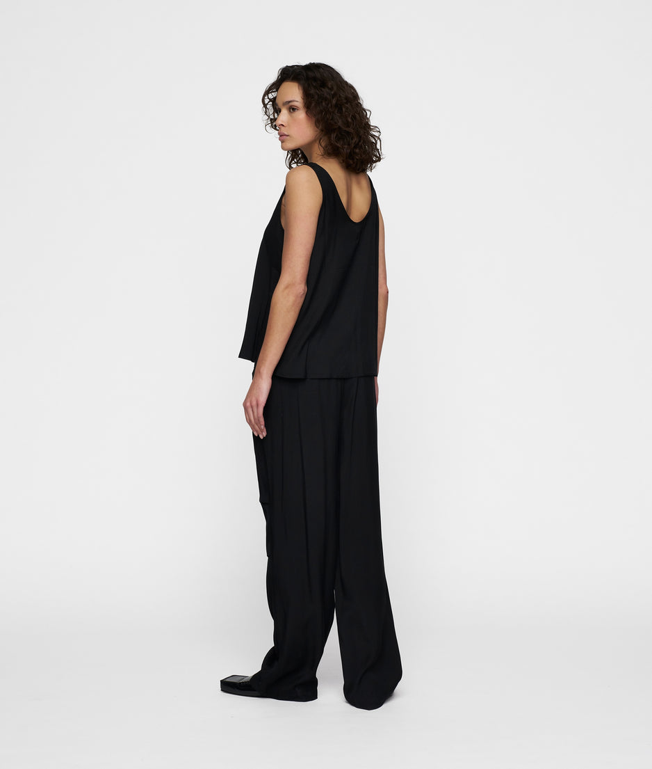 shiny tank top | black