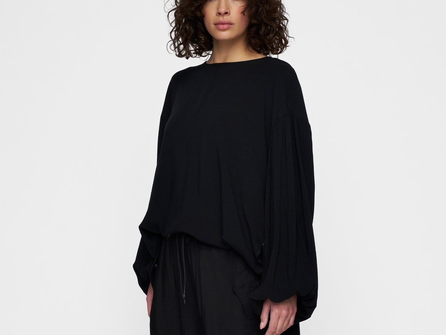 puffy blouse | black