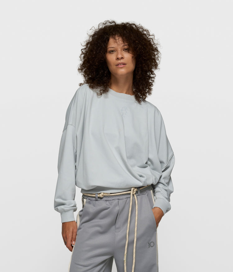 sweater pleat | clean blue