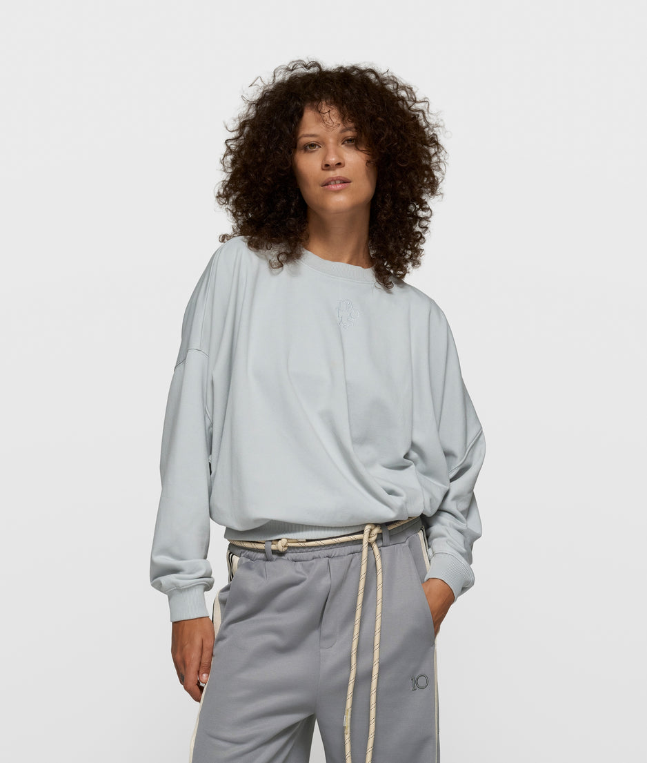 sweater pleat | clean blue