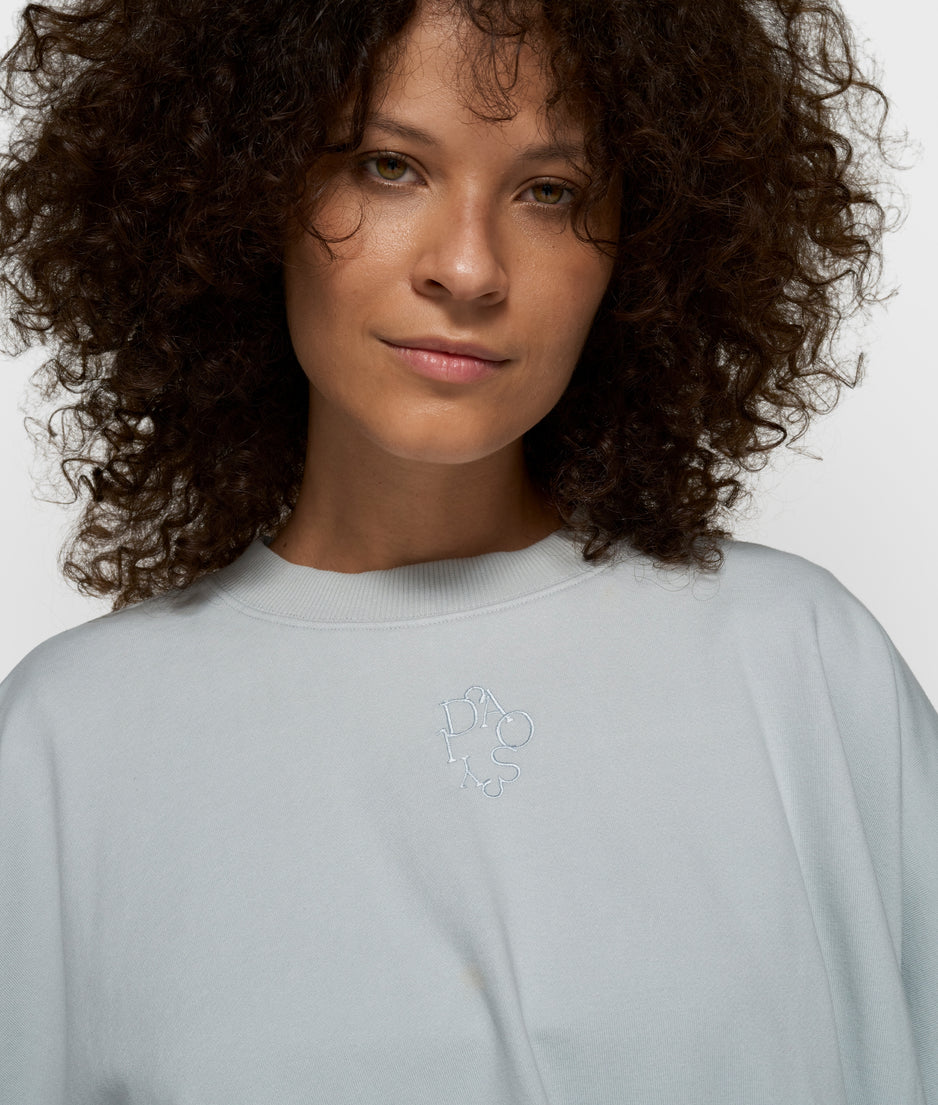 sweater pleat | clean blue