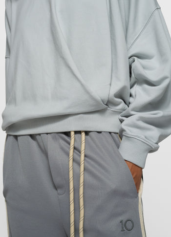 sweater pleat | clean blue