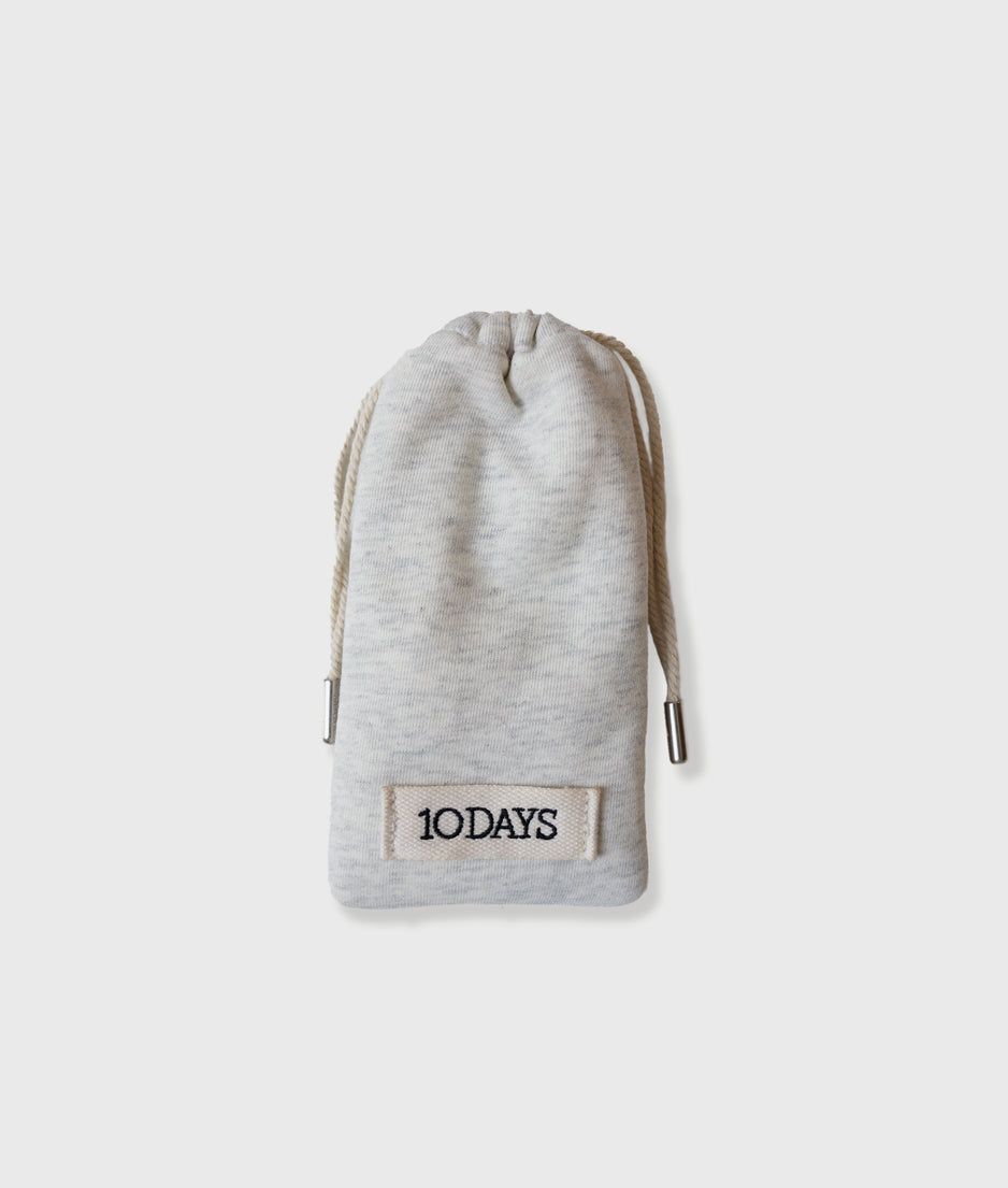 the iconic sunglasses | black