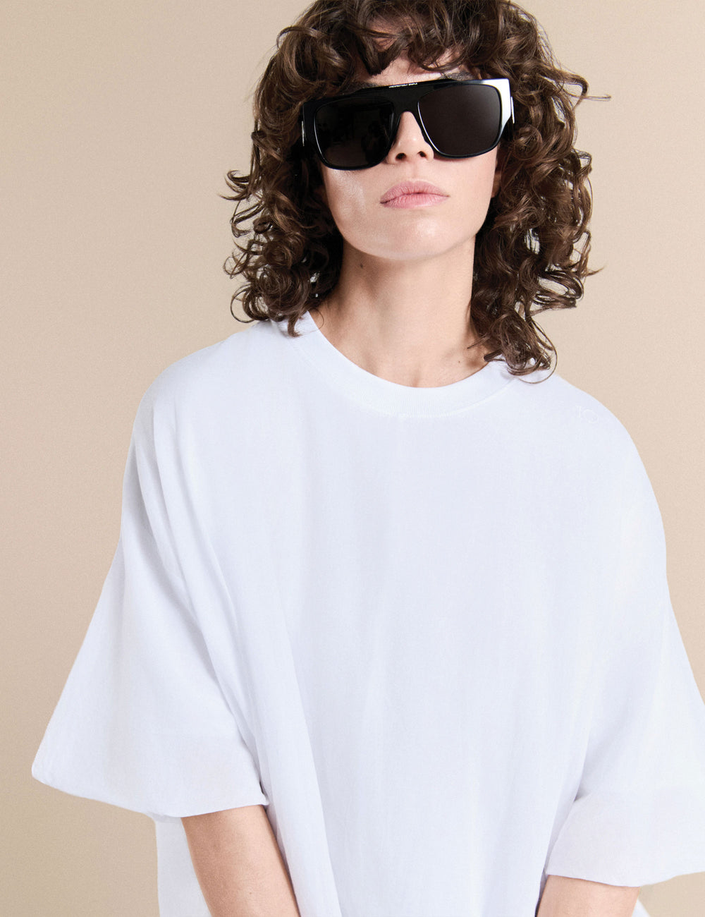TOPS & T-SHIRTS