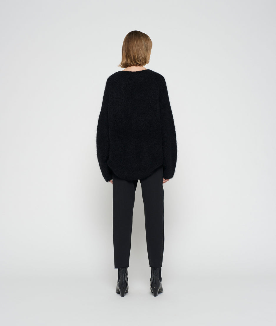 soft oversized sweater | black