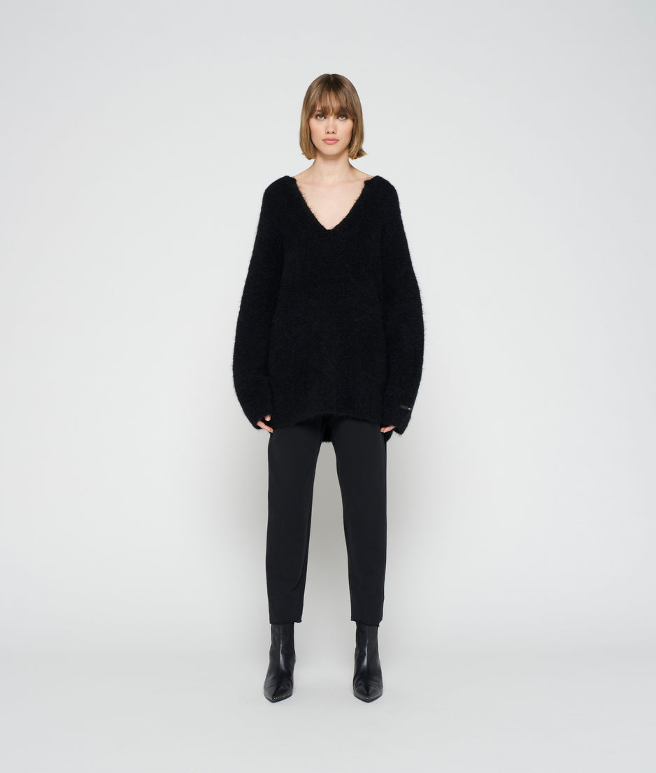 soft oversized sweater | black