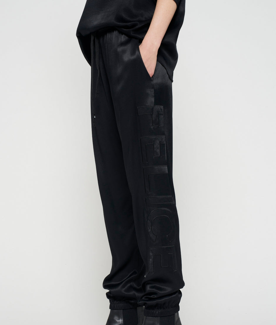 smoking jogger | black