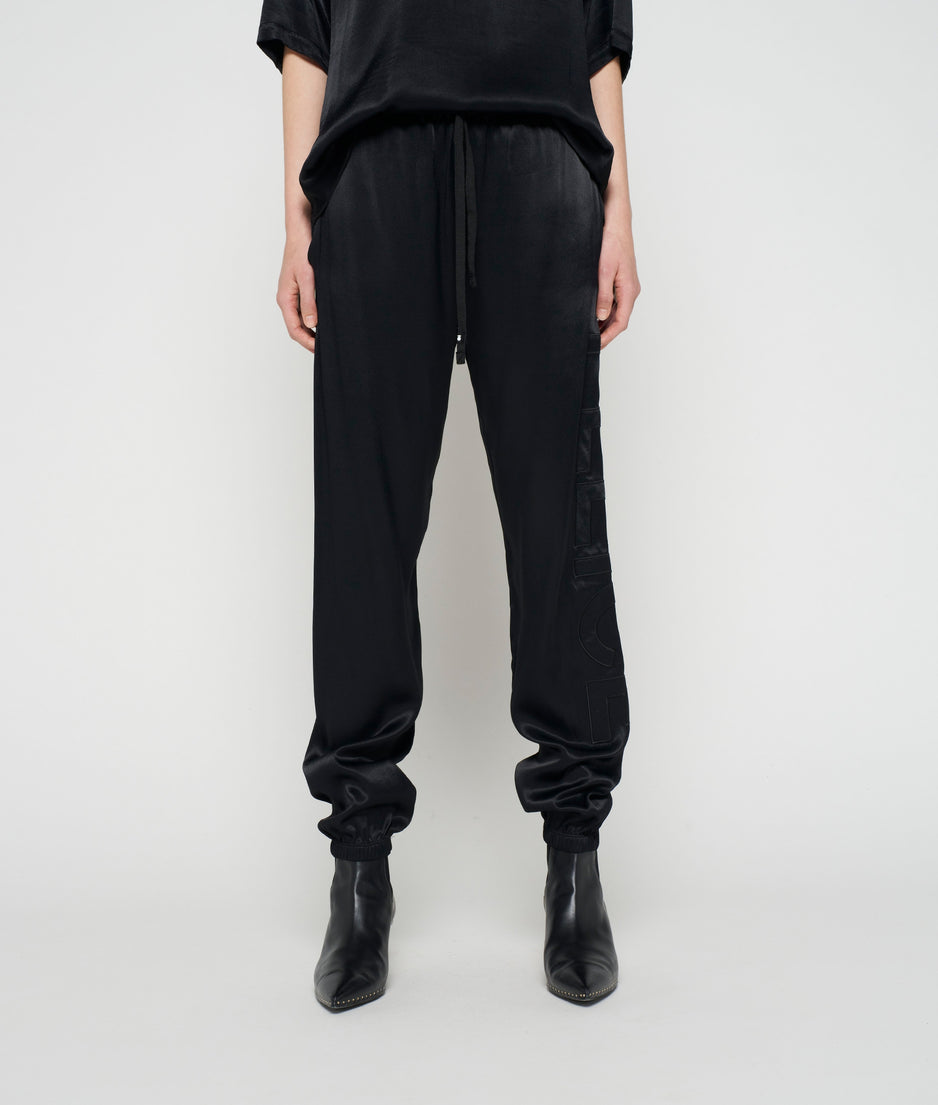 smoking jogger | black